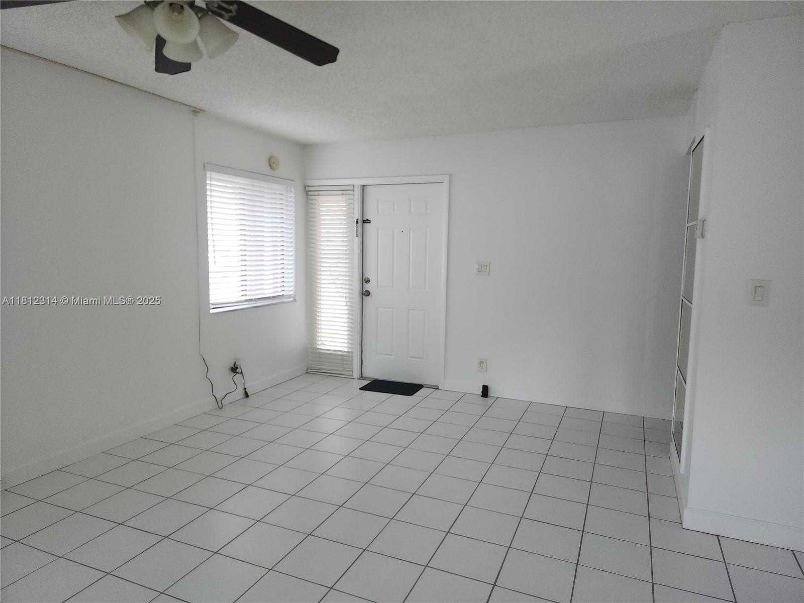 52 Wimbledon Lake Dr 200