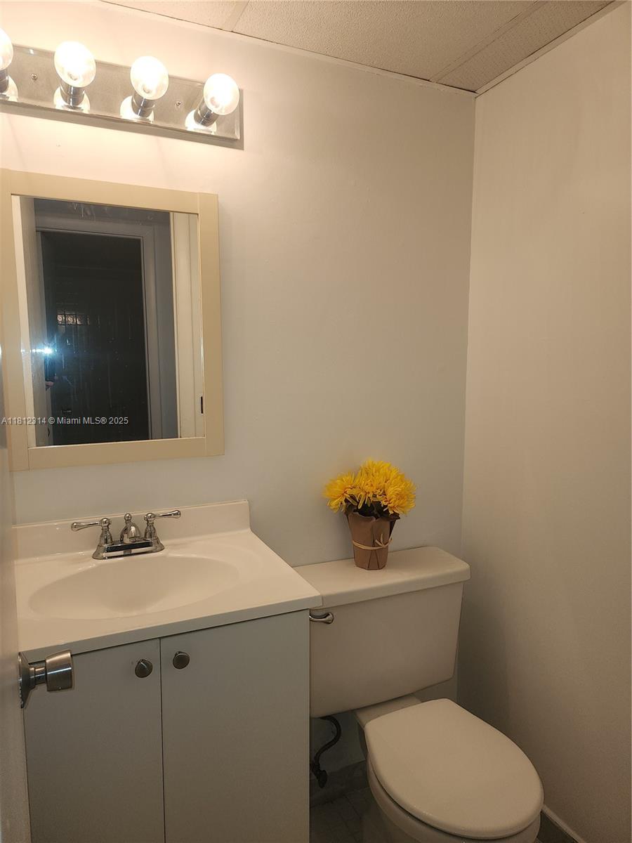 WIMBLEDON AT JACARANDA CO - Residential