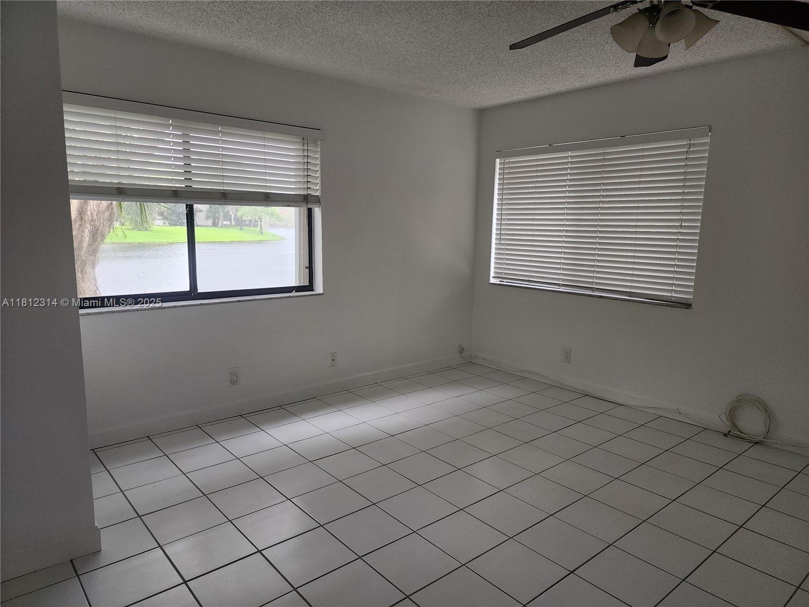 52 Wimbledon Lake Dr 200