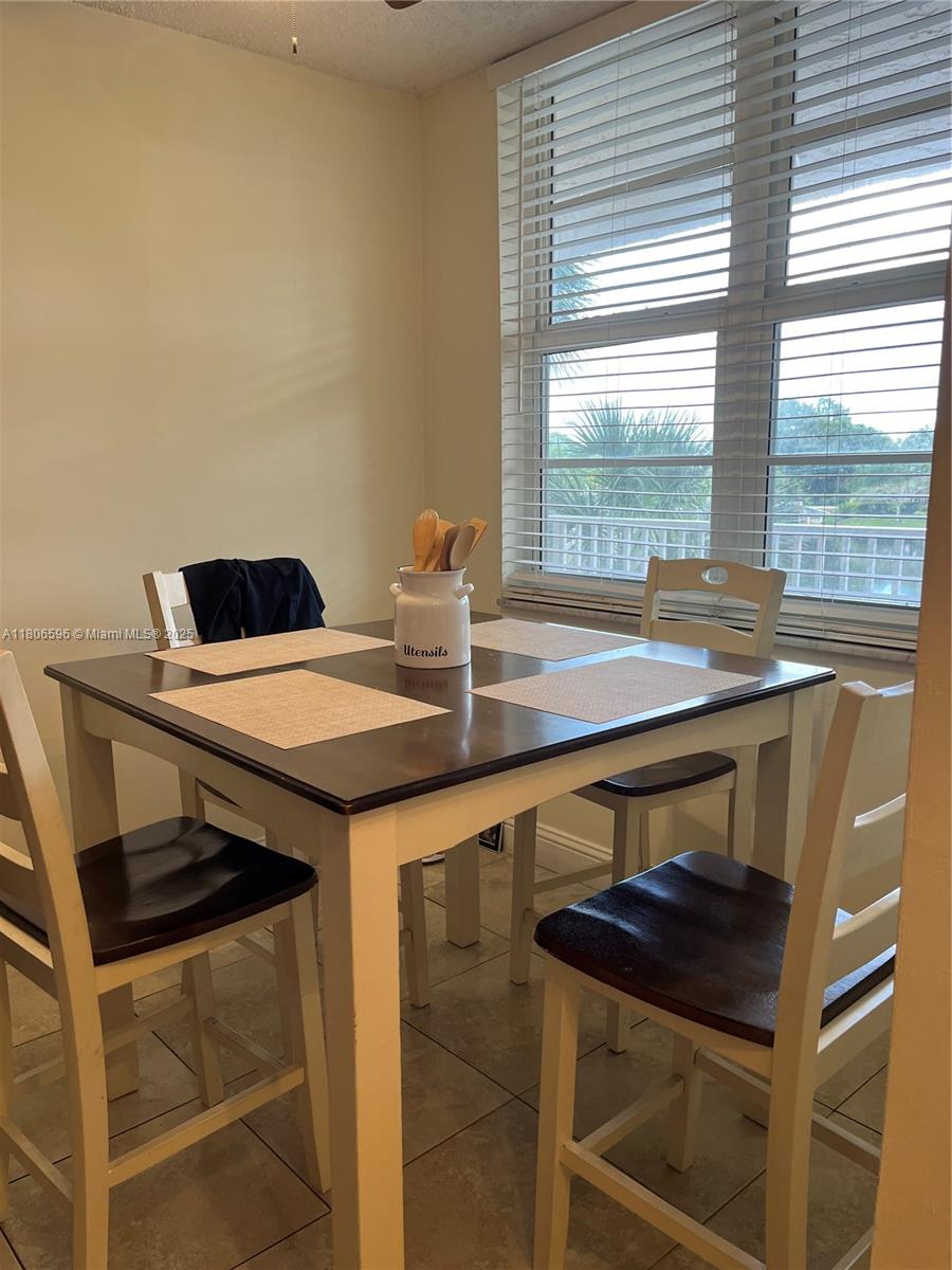 CORONADO AT JACARANDA PHA - Residential
