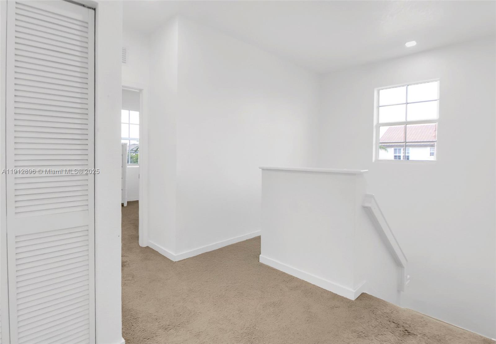 SUMMERVILLE VILLAS - Residential