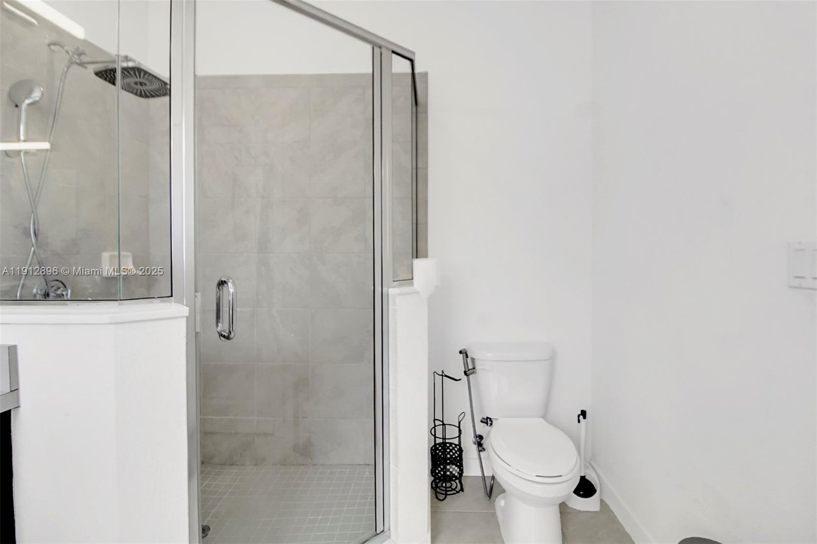 SUMMERVILLE VILLAS - Residential