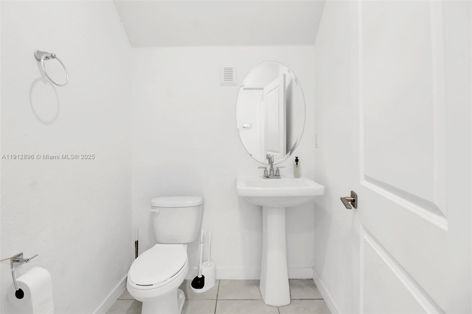 SUMMERVILLE VILLAS - Residential