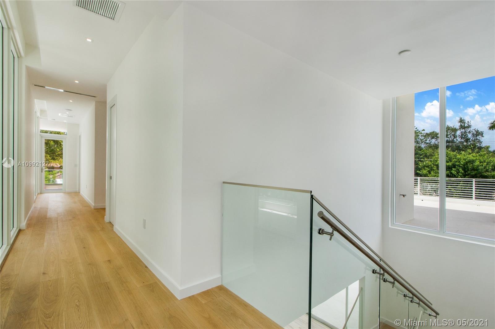 PINE BAY ESTATES SEC 1 - Residential