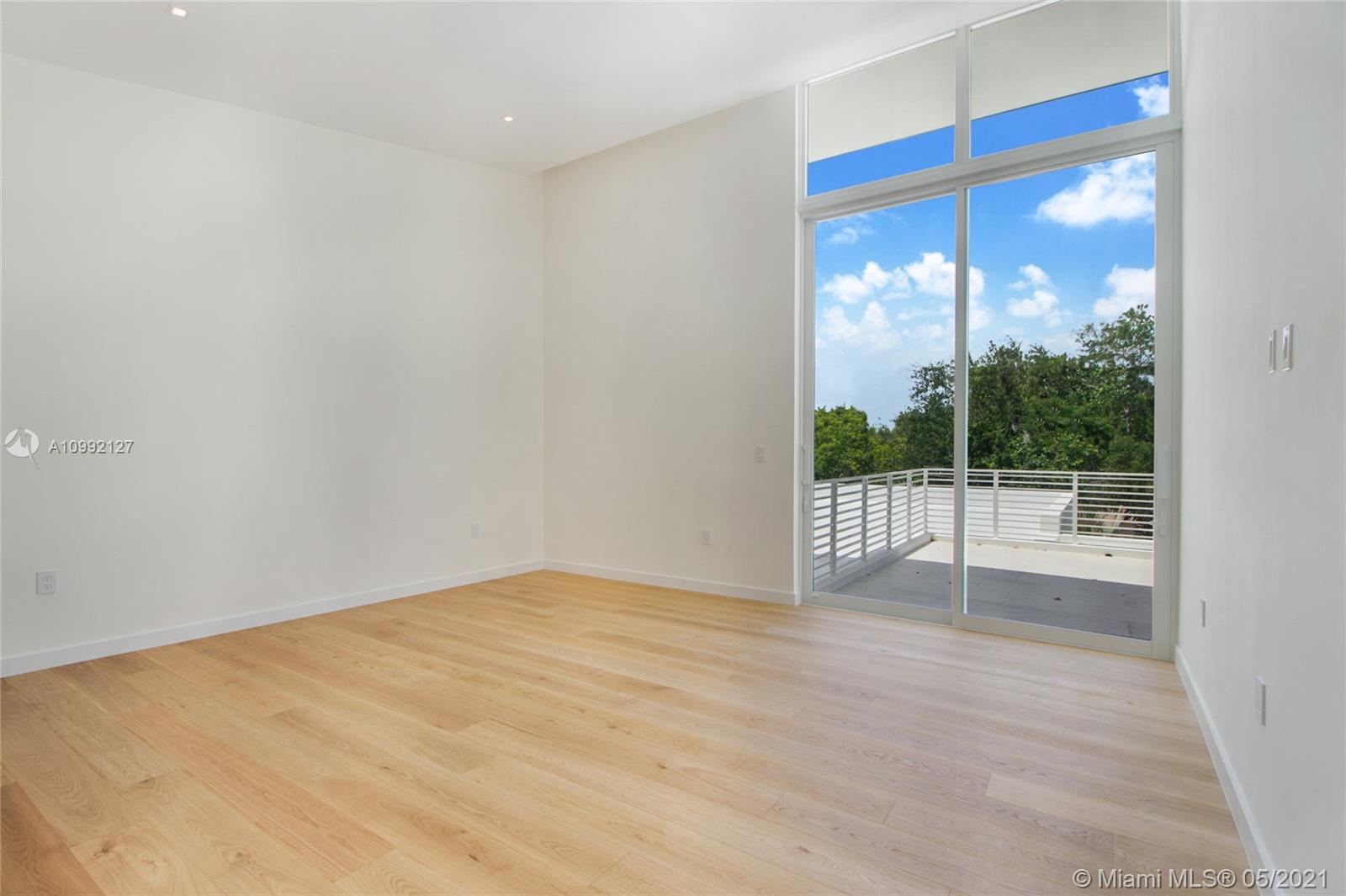 PINE BAY ESTATES SEC 1 - Residential