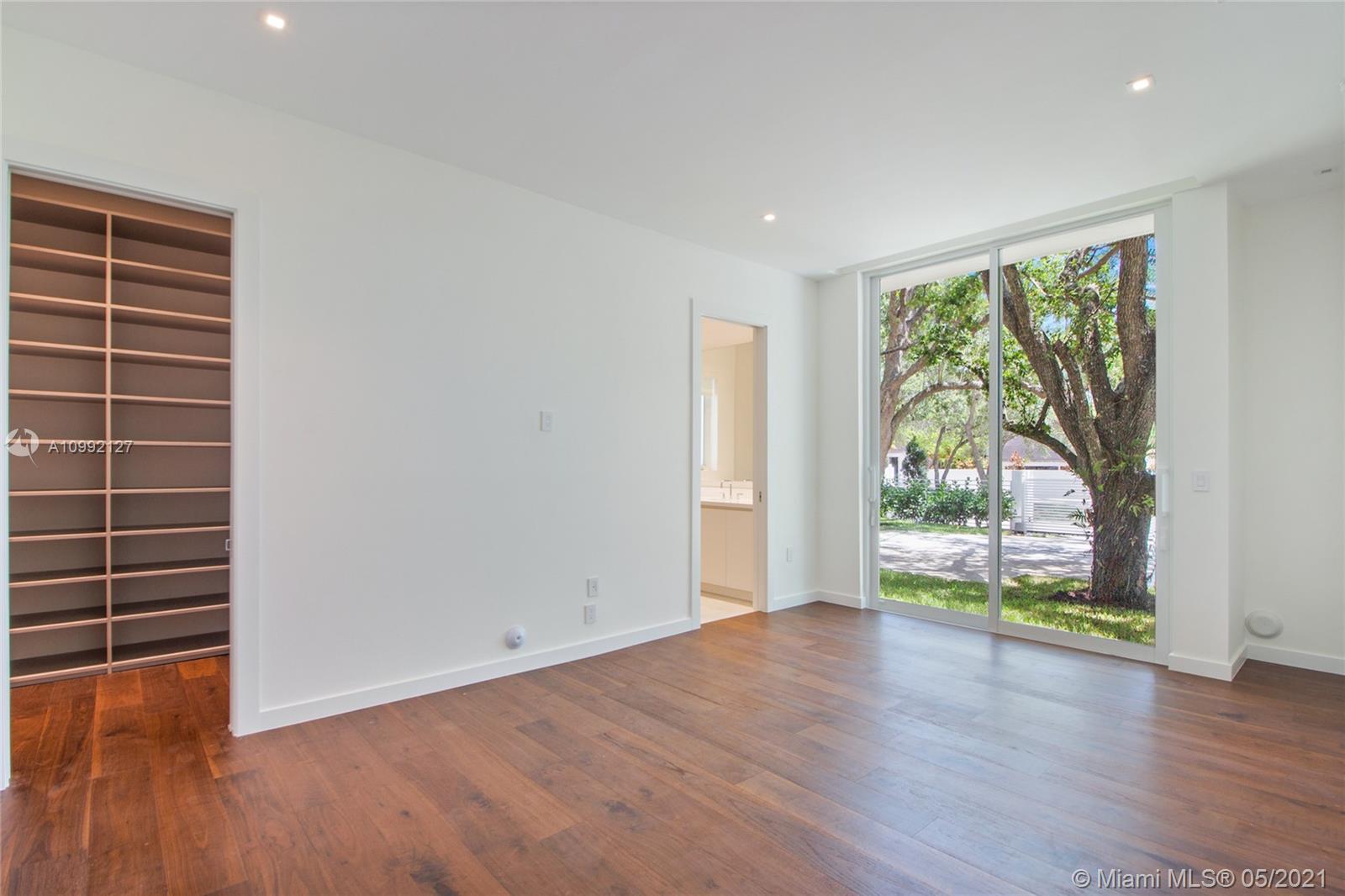 PINE BAY ESTATES SEC 1 - Residential