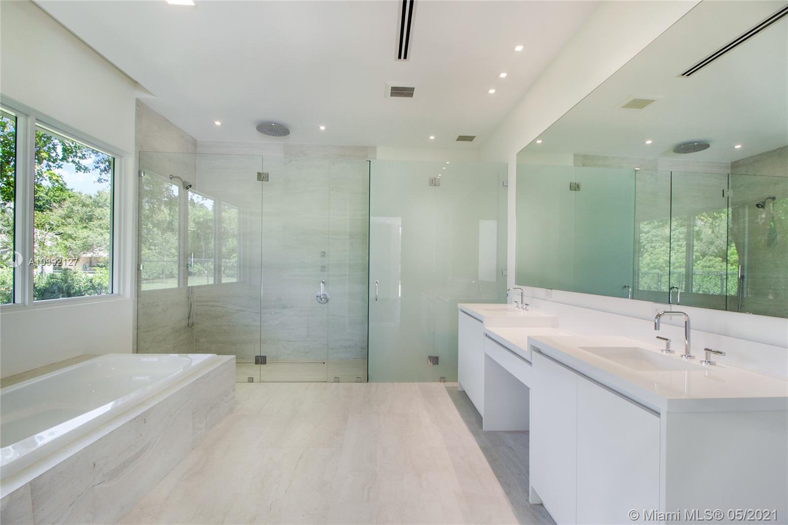 PINE BAY ESTATES SEC 1 - Residential