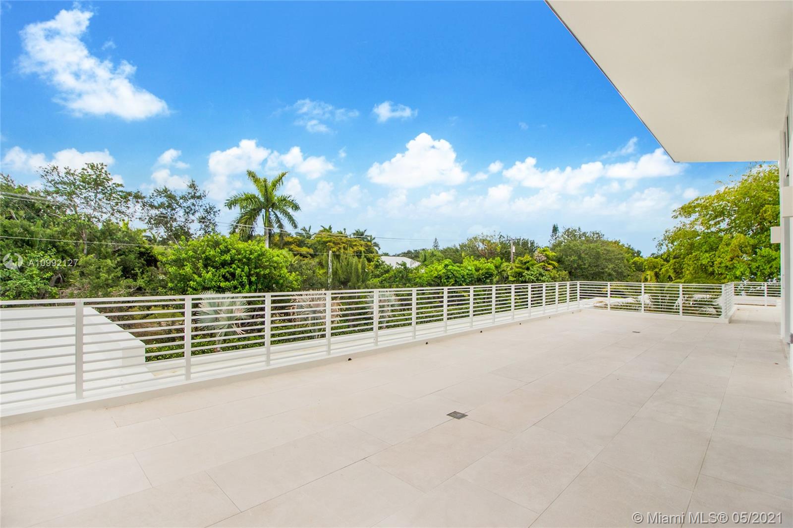 PINE BAY ESTATES SEC 1 - Residential