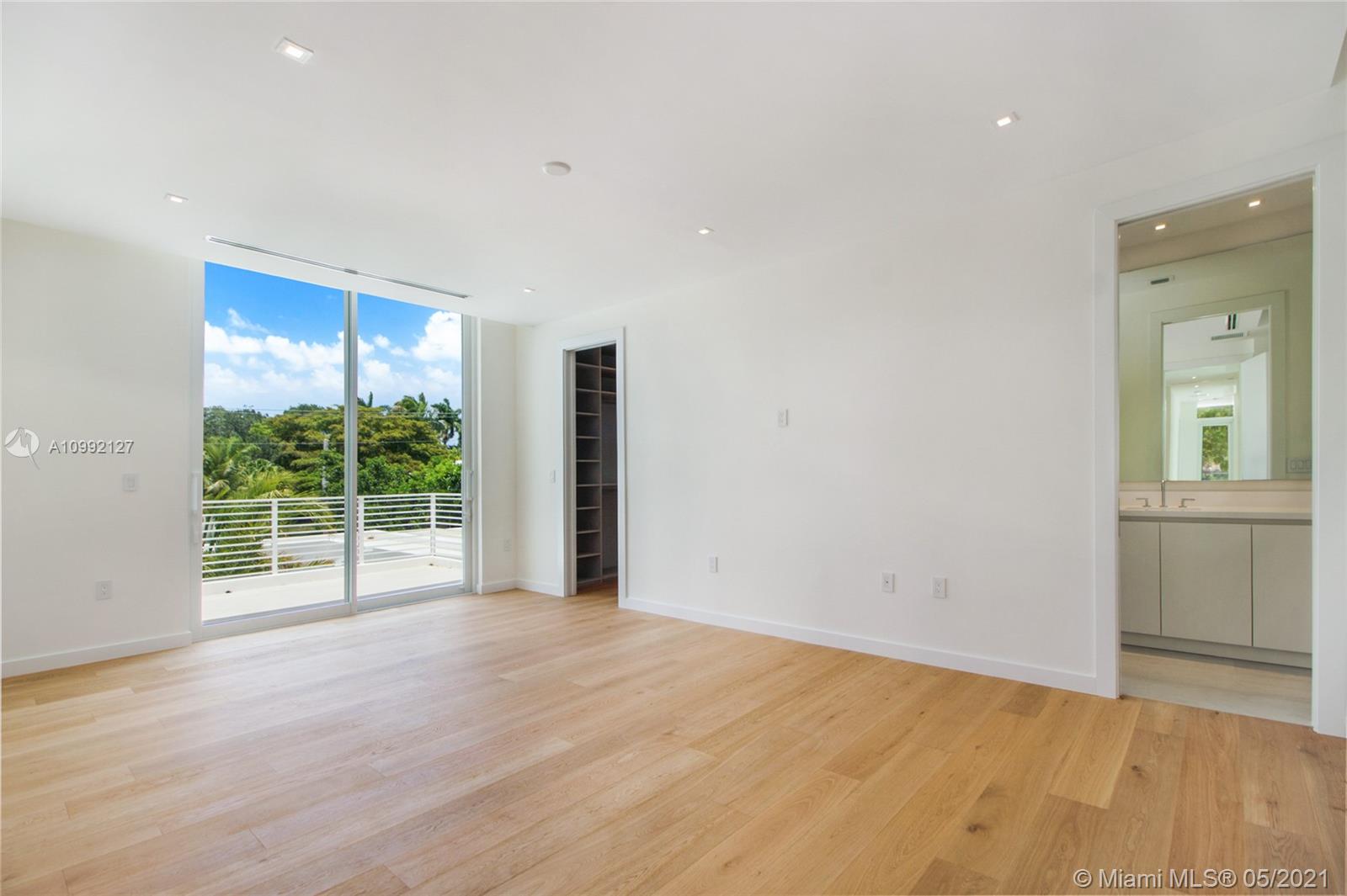 PINE BAY ESTATES SEC 1 - Residential
