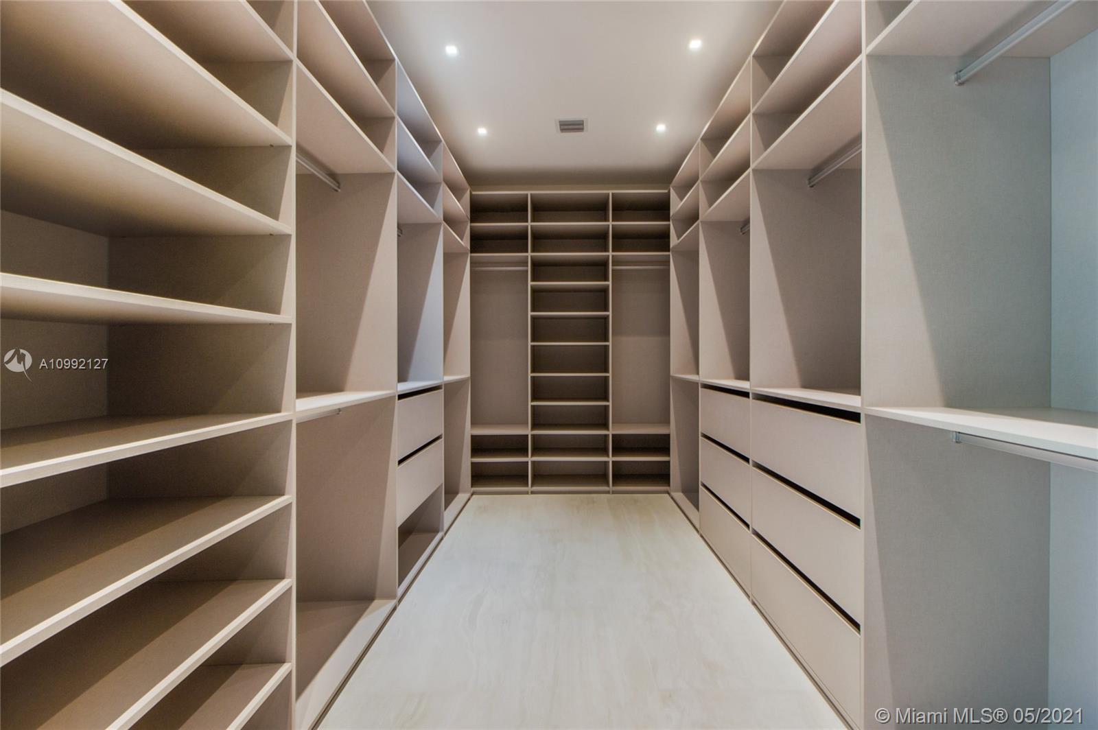 PINE BAY ESTATES SEC 1 - Residential