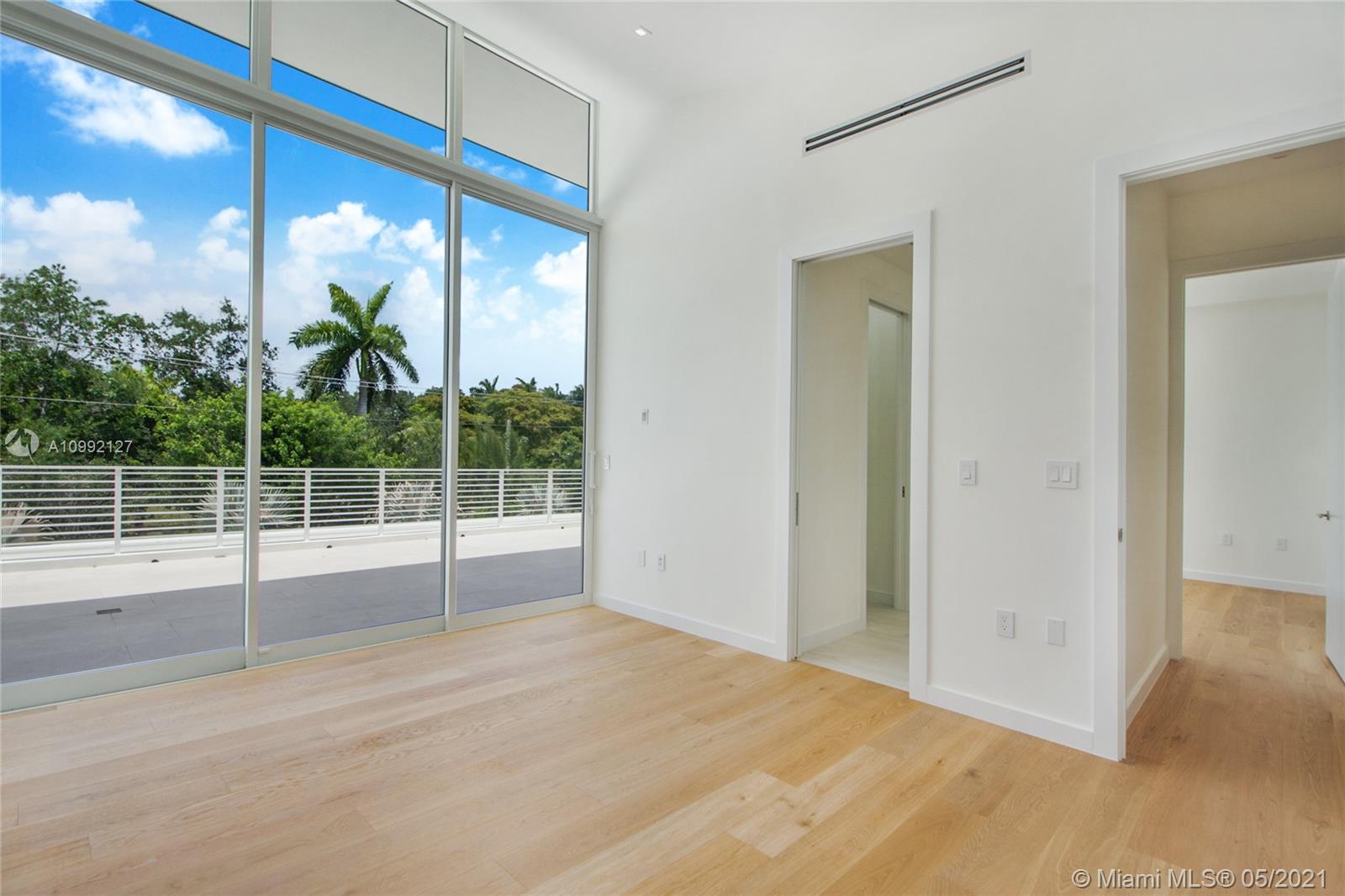 PINE BAY ESTATES SEC 1 - Residential