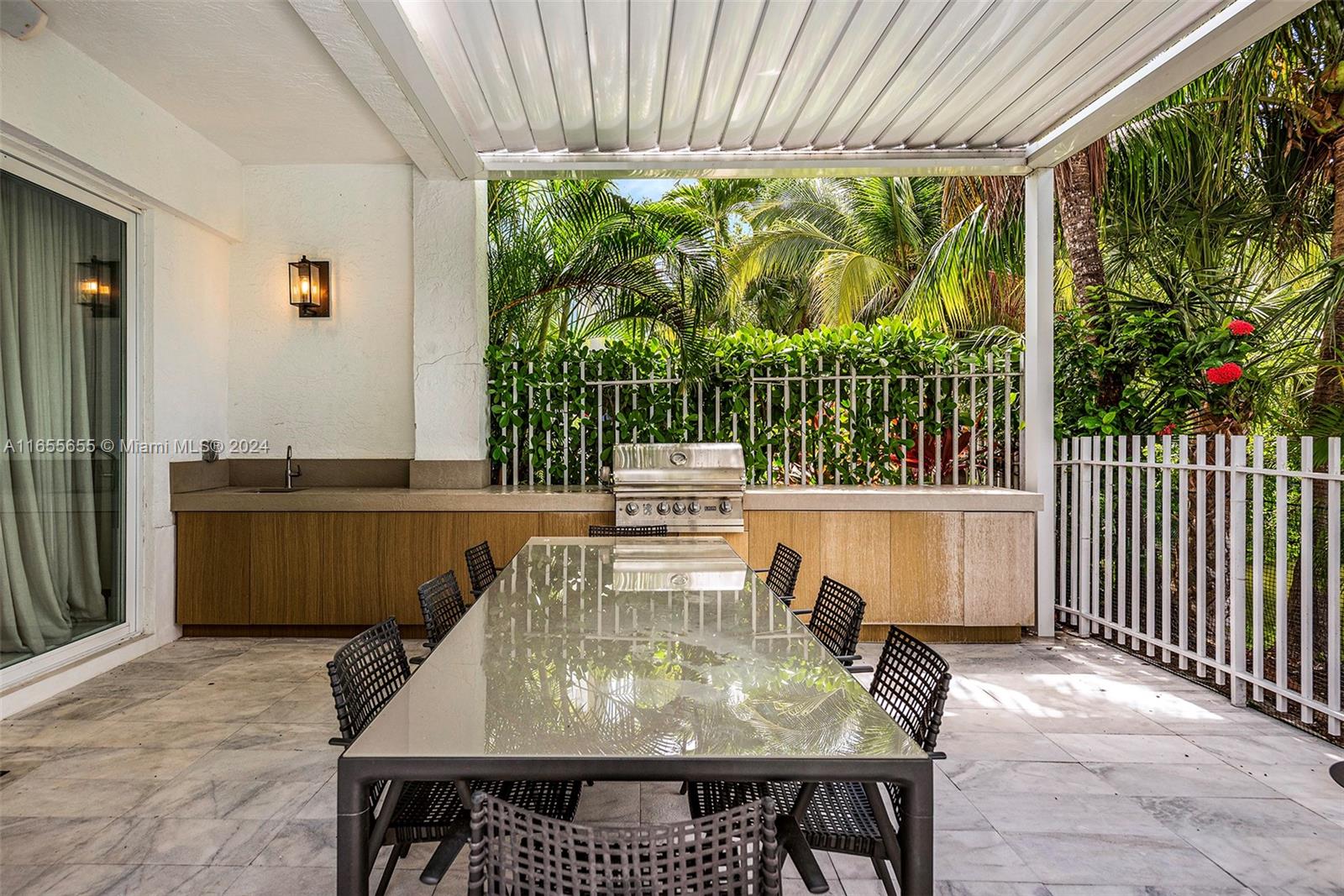 AVENTURA ESTATES - Residential