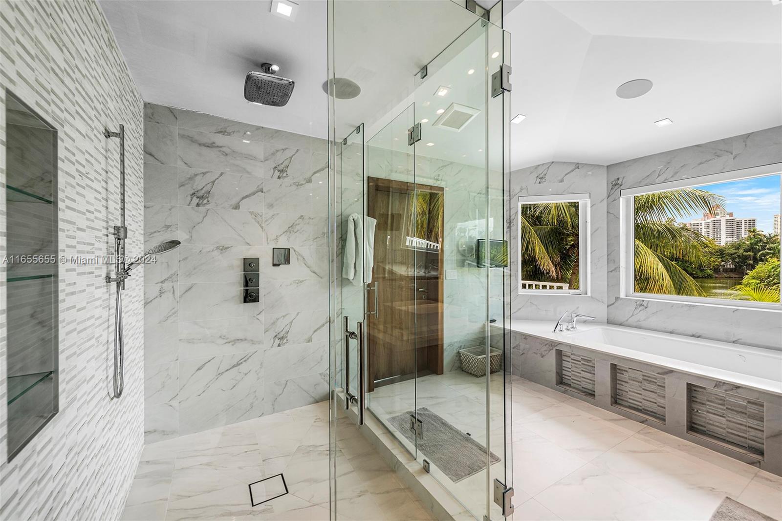 AVENTURA ESTATES - Residential