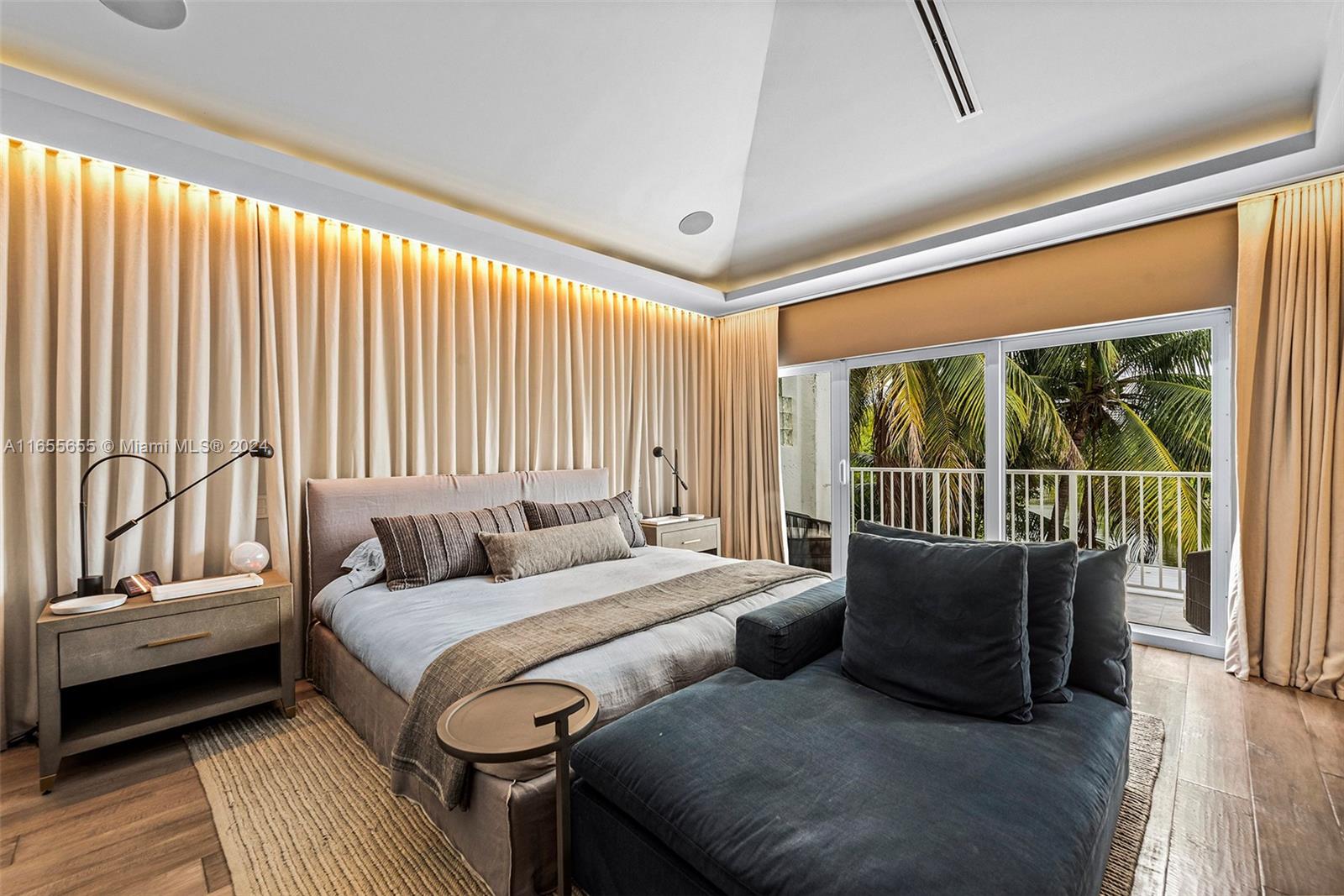 AVENTURA ESTATES - Residential