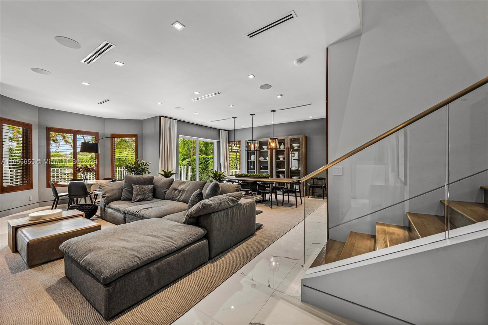 AVENTURA ESTATES - Residential