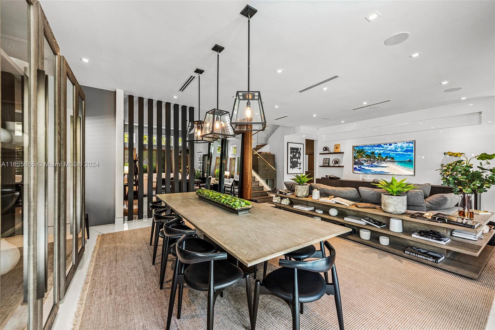 AVENTURA ESTATES - Residential