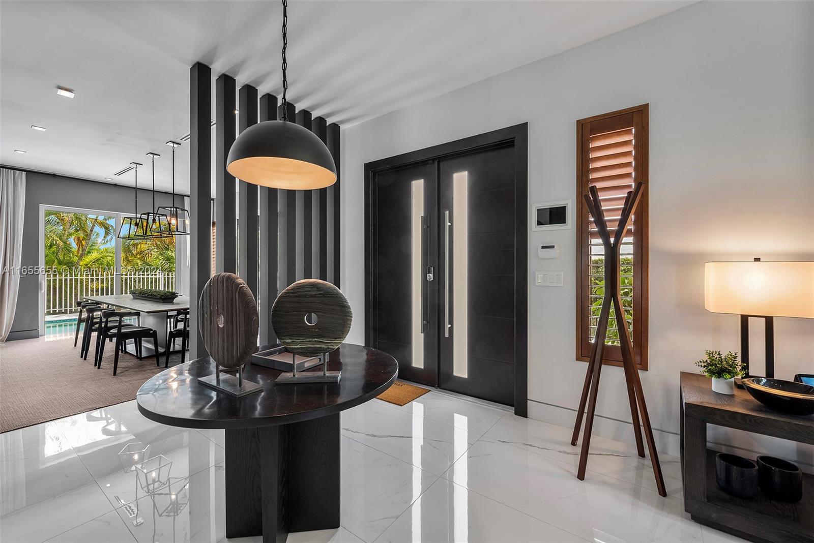 AVENTURA ESTATES - Residential