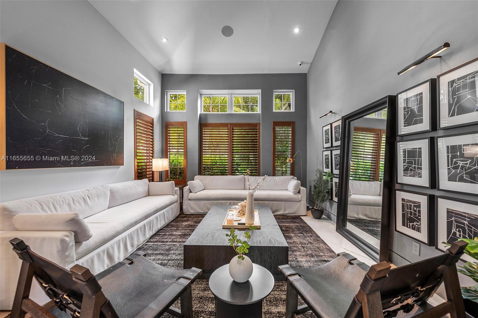 AVENTURA ESTATES - Residential