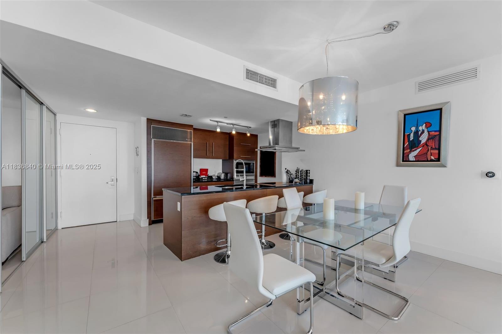 495 Brickell Ave BAY1007
