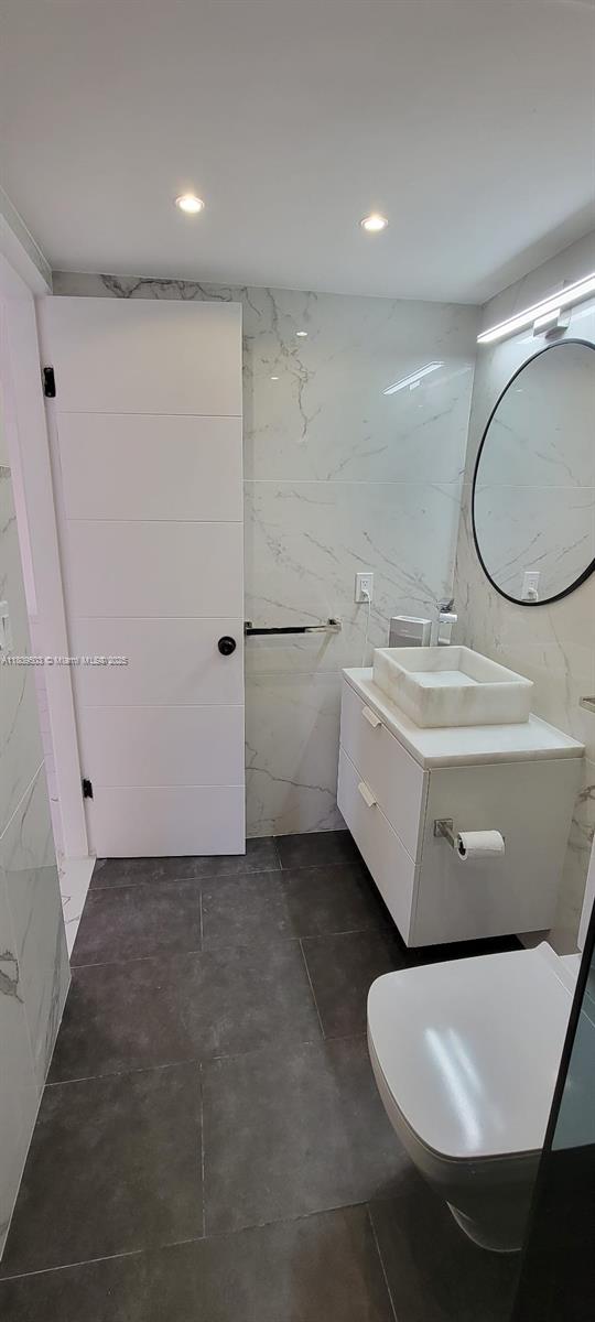 CYPRESS TREE CONDO BLDG 3 - Residential