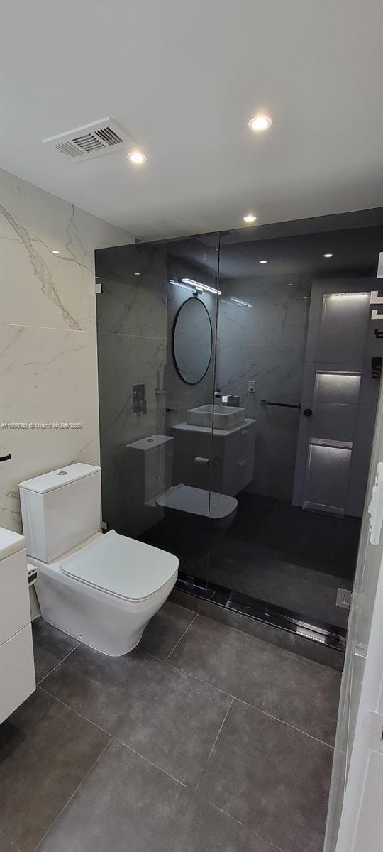 CYPRESS TREE CONDO BLDG 3 - Residential