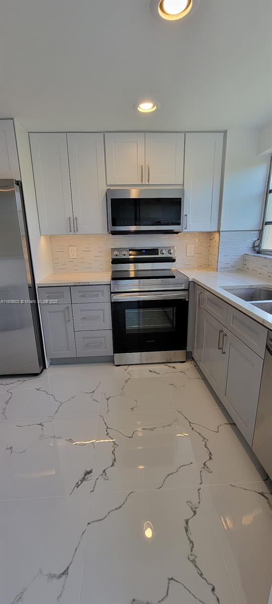 CYPRESS TREE CONDO BLDG 3 - Residential