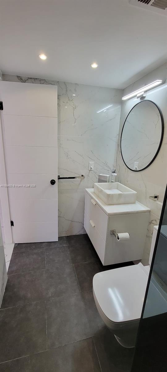 CYPRESS TREE CONDO BLDG 3 - Residential