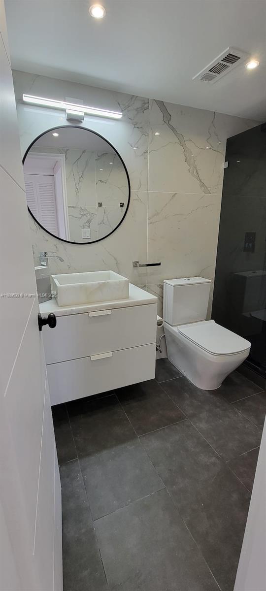 CYPRESS TREE CONDO BLDG 3 - Residential