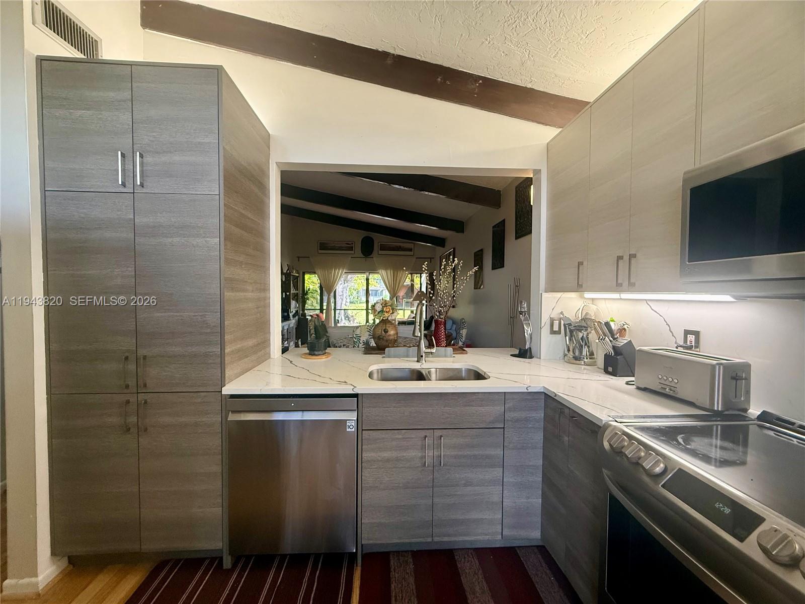 VILLAS AT CARRIAGE HILLS - Residential