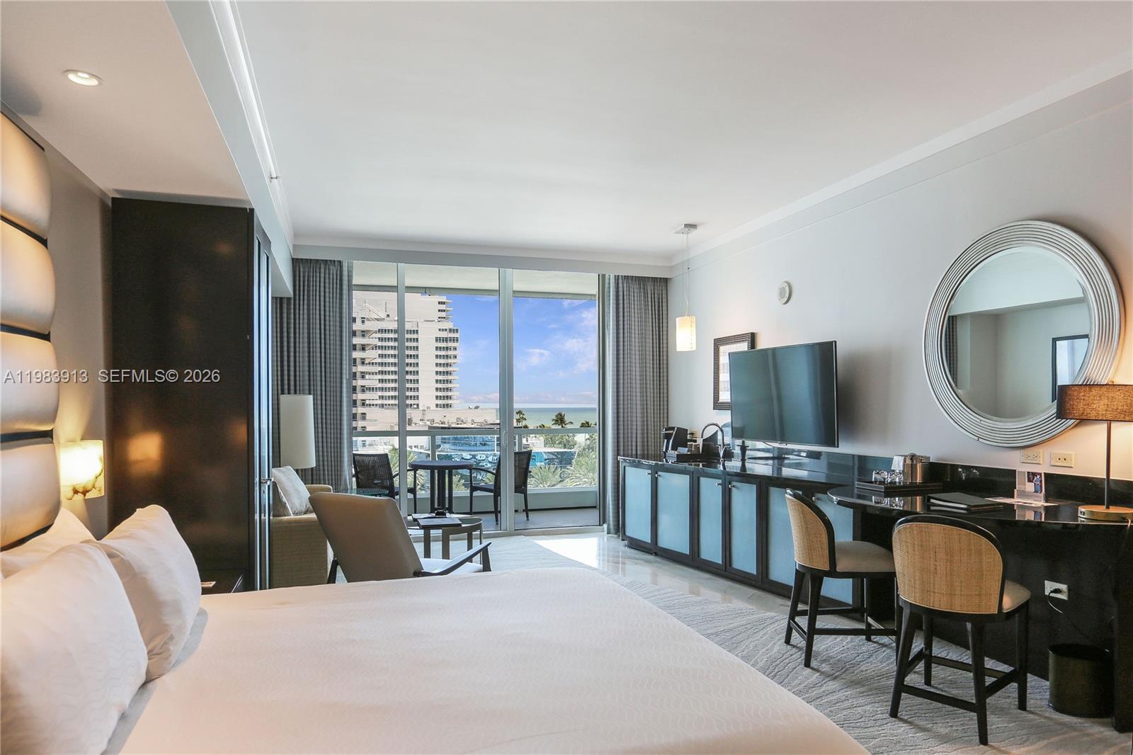 FONTAINEBLEAU III - Residential