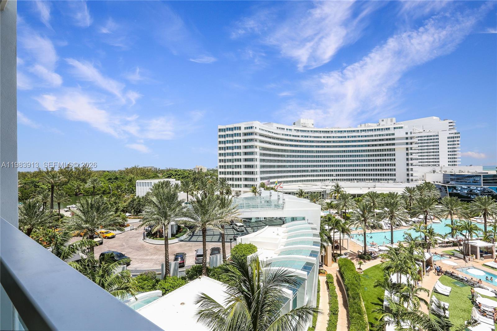 FONTAINEBLEAU III - Residential