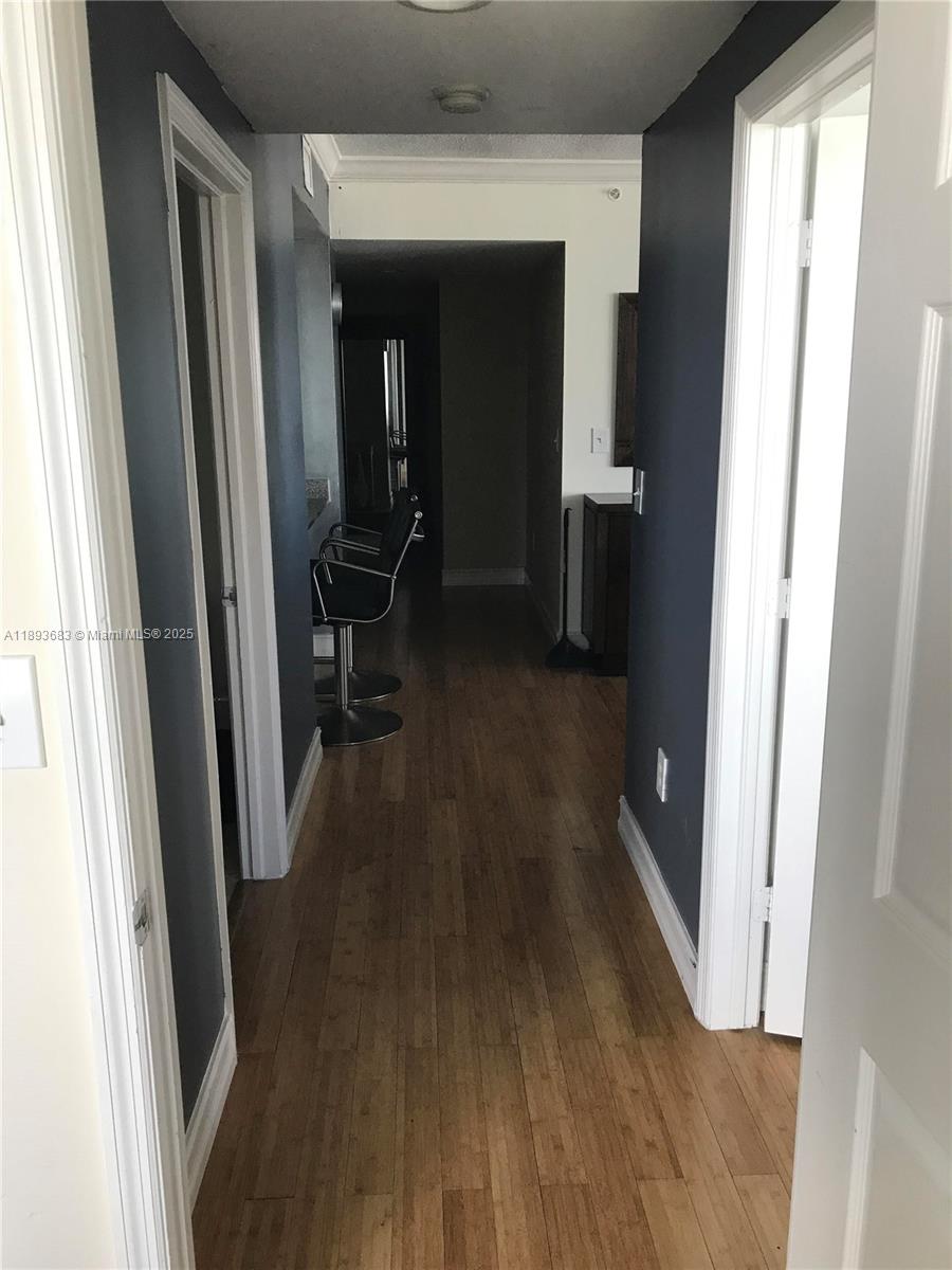 1800 BISCAYNE PLAZA CONDO - Residential