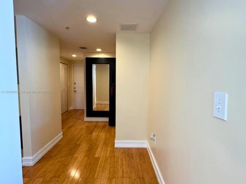 275 NE 18th St 808 Miami FL 33132