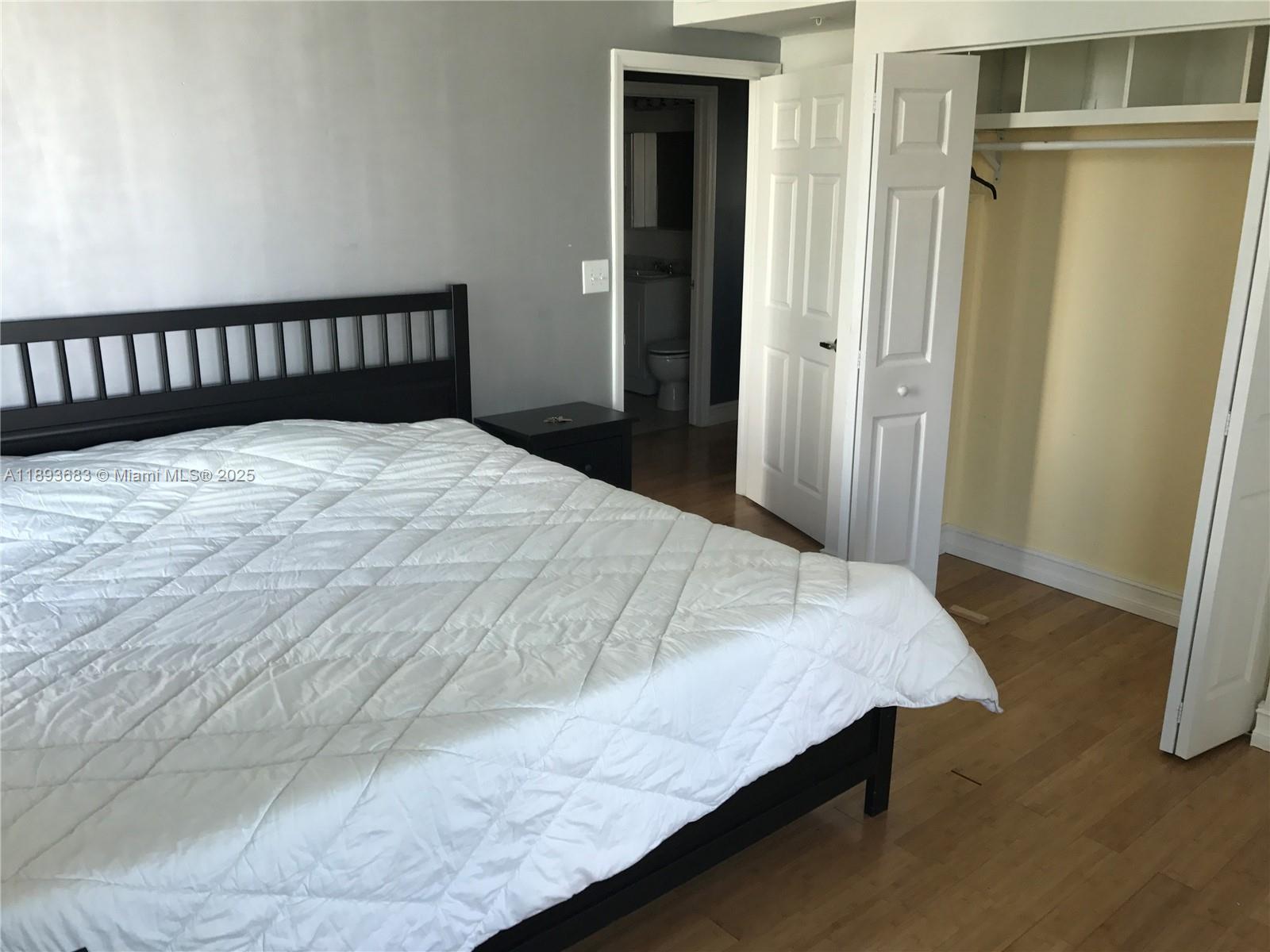 1800 BISCAYNE PLAZA CONDO - Residential
