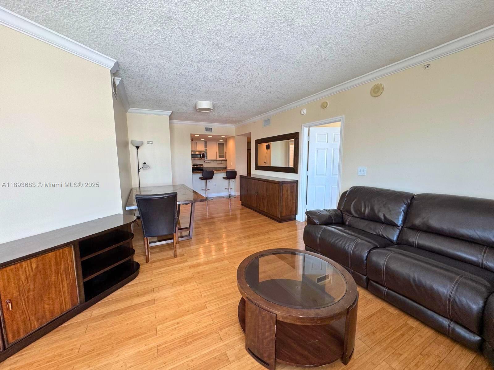 1800 BISCAYNE PLAZA CONDO - Residential