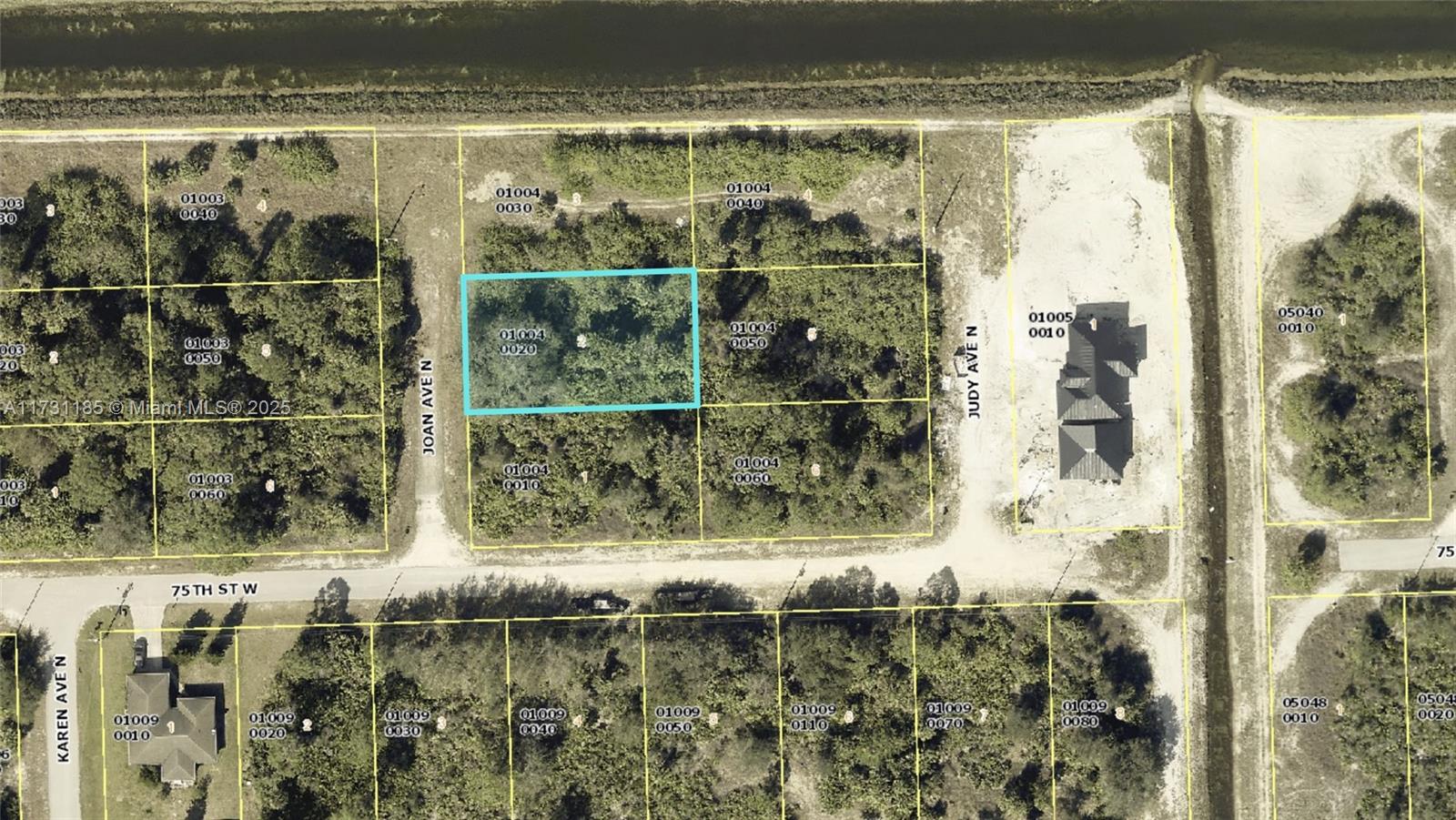 Amazing 1/4 lot in Lehigh Acres, Florida, is situated just west of Sunshine Blvd, making commuting in and out of your new dream home super convenient. Highly desirable lot in a very popular area of Lehigh Acres, NO HOA, NO CDD, many new development is going up in the area. The area boasts lots of new homes, yet remains quiet and peaceful, offering the best of both worlds. Make an Offer today to Own this Land as your Dream Home Site or as a Savvy Investment.