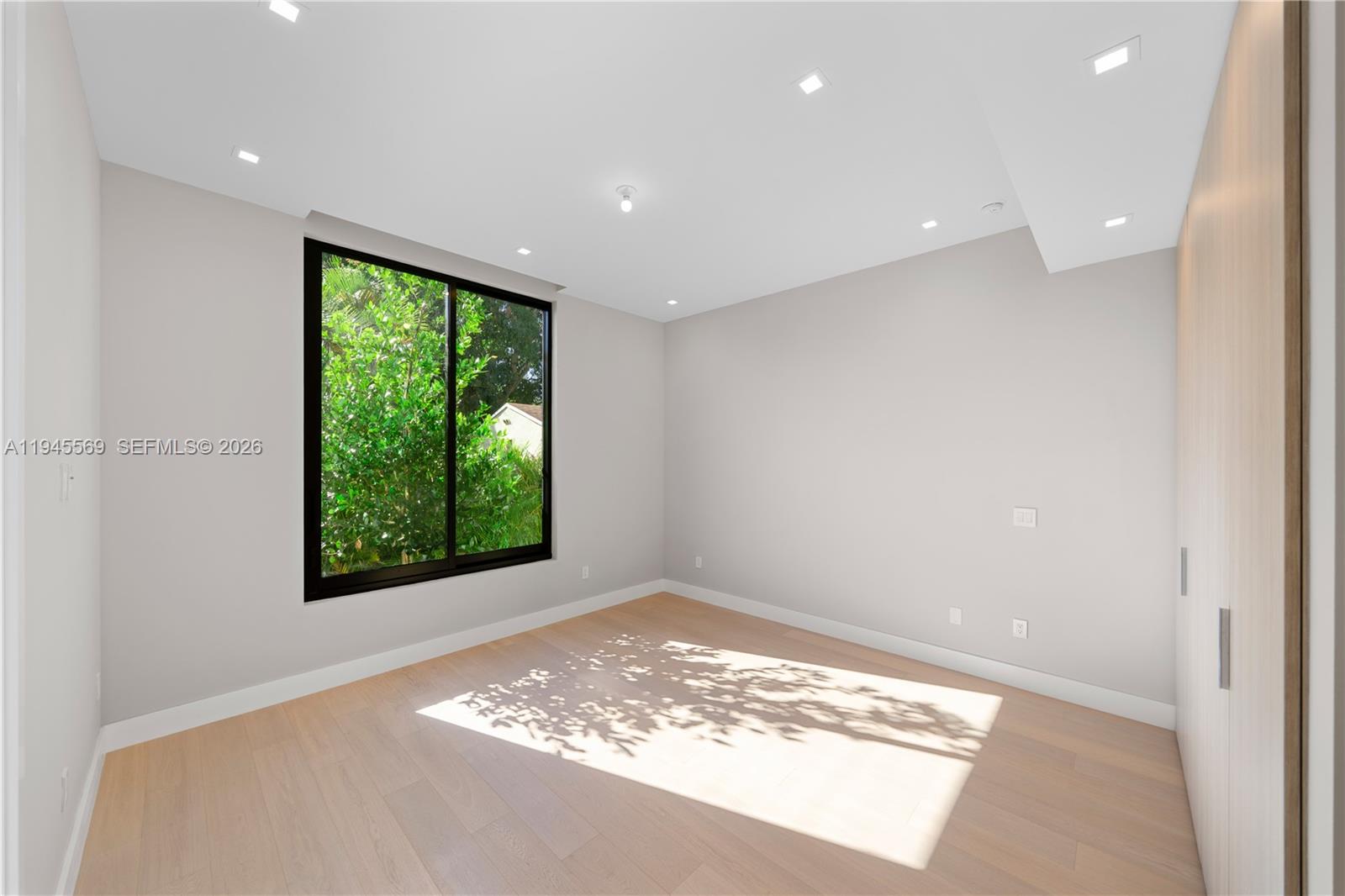 GRIFFING BISCAYNE PARK ES - Residential