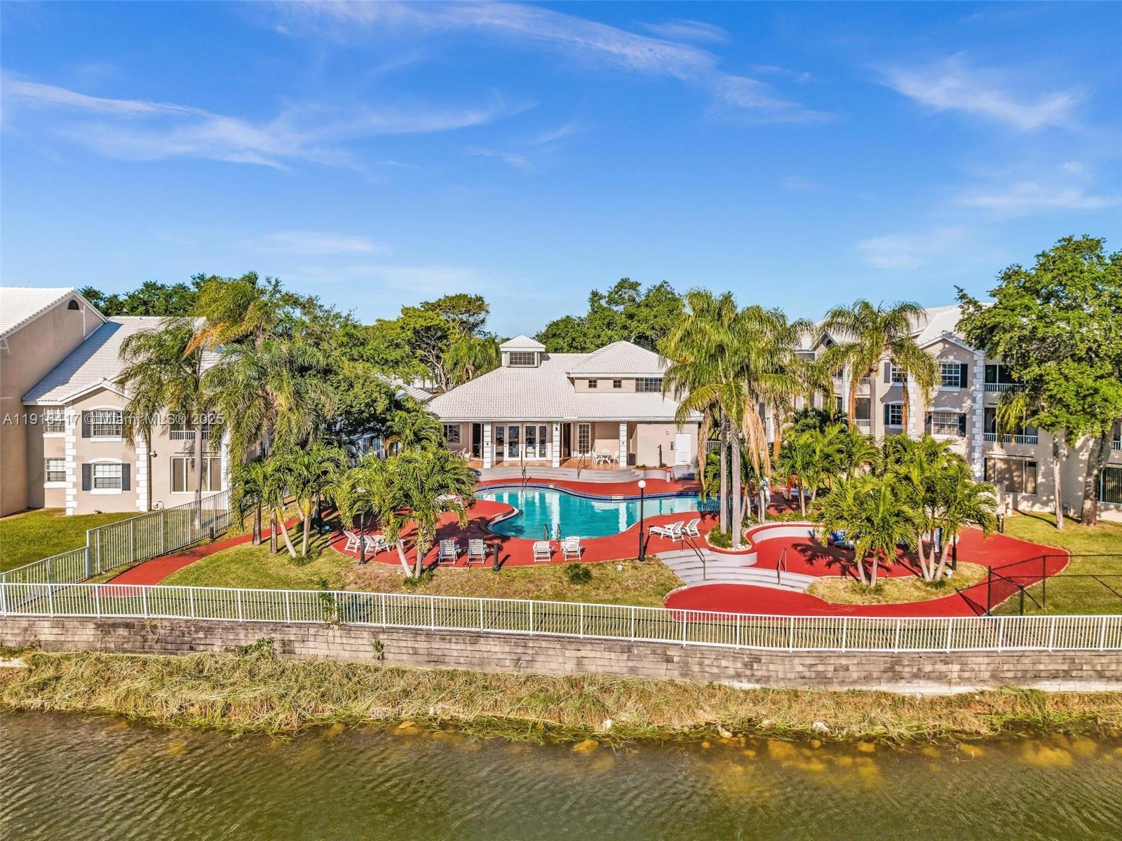 LAKEVIEW CLUB CONDO - Residential Lease