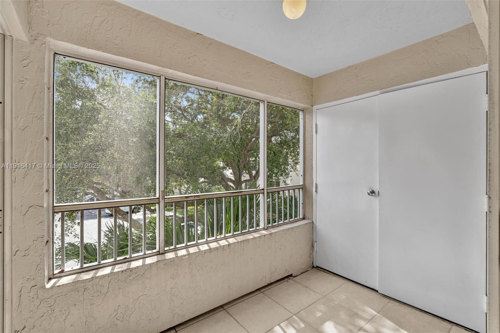 LAKEVIEW CLUB CONDO - Residential Lease