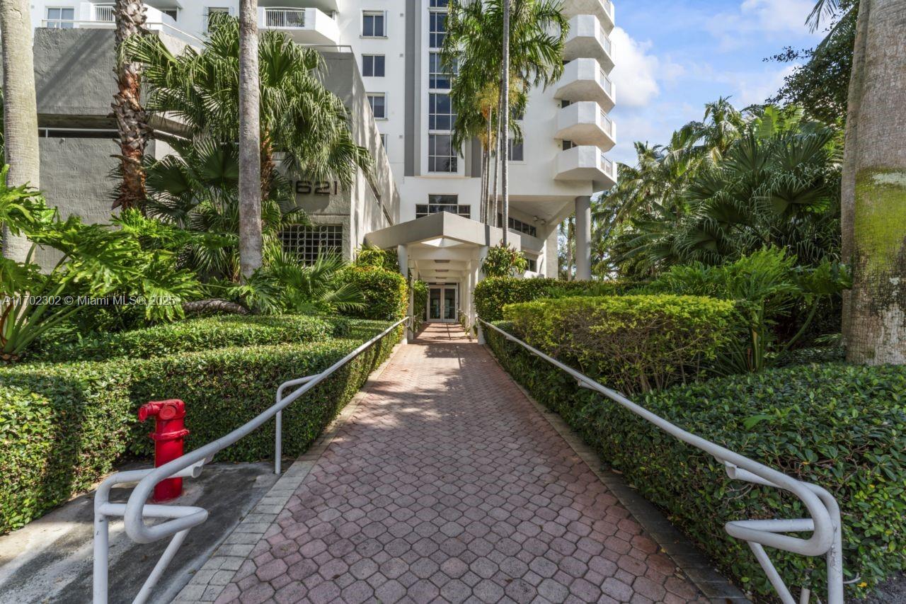 Experience sunsets views in this beautiful and spacious 2 BR, 2 BA corner unit in one of South Beach's premiere and meticulously maintained boutique buildings. Large Terrace as well as many windows create a bright open living space & split floor plan featuring a custom contemporary open California-style kitchen with stainless appliances, a breakfast bar. In unit washer & dryer. Bamboo wood floors throughout. Onsite amenities: pool / jacuzzi, gym, sauna, billiard room w/kitchen, bike room. Located in close proximity to all SOBE has to offer: Walk to beach, Sunset Harbour, Lincoln Road Mall, restaurants and shopping. Boutique building. Modern design.