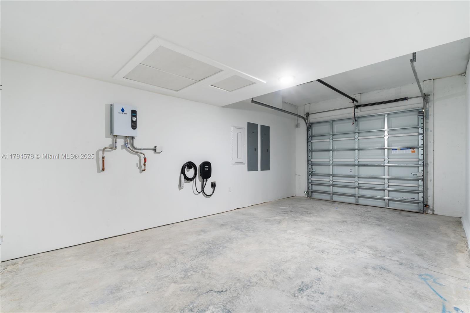 On Grandville - Residential Lease