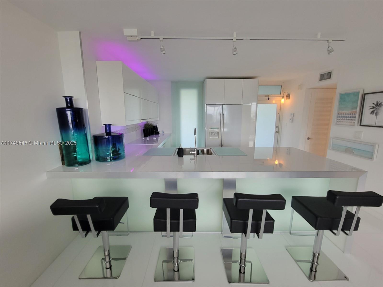 BONNE VIE CONDO - Residential