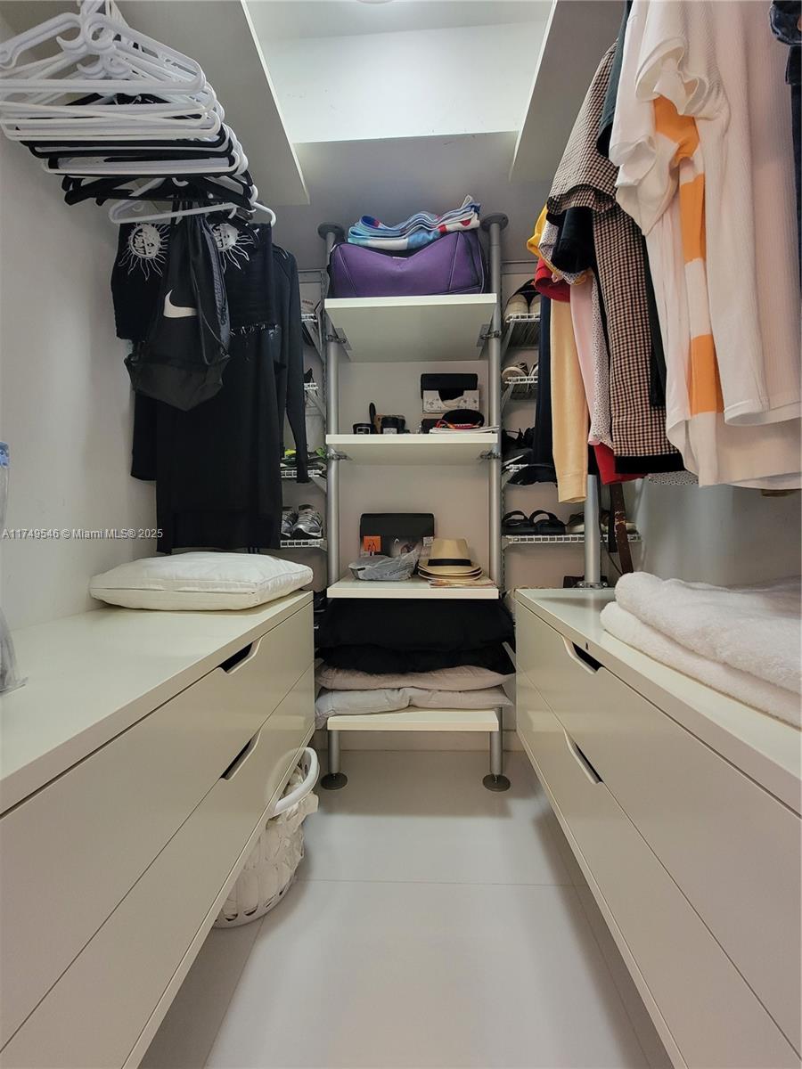 BONNE VIE CONDO - Residential