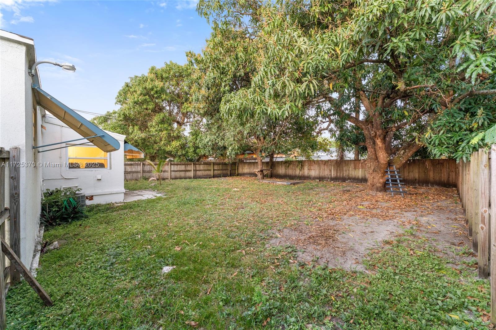 W BUENA VISTA CEN - Residential