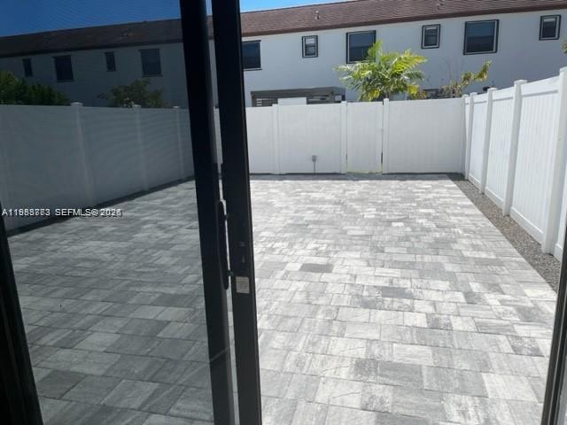 AQUABELLA NORTH REPLAT - Residential Lease