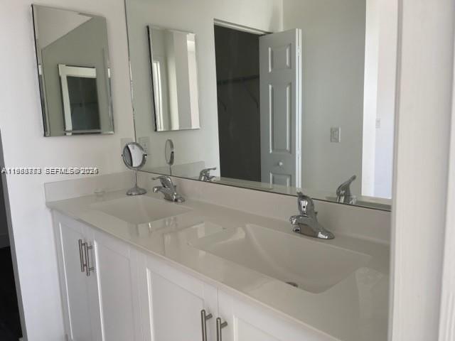 AQUABELLA NORTH REPLAT - Residential Lease