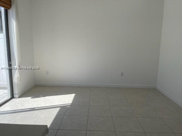 AQUABELLA NORTH REPLAT - Residential Lease