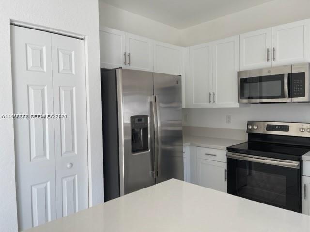 AQUABELLA NORTH REPLAT - Residential Lease