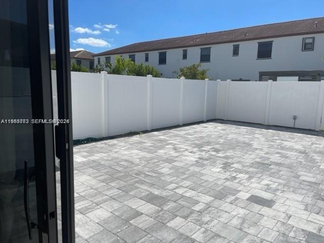 AQUABELLA NORTH REPLAT - Residential Lease