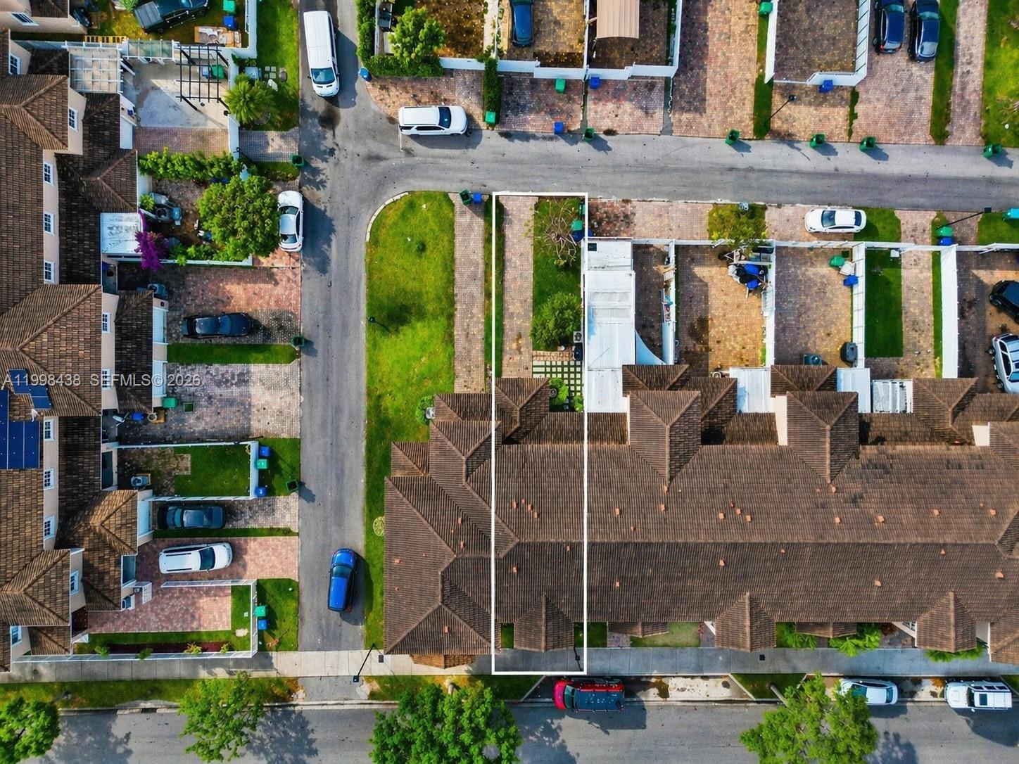 MANDARIN LAKES - Residential Lease